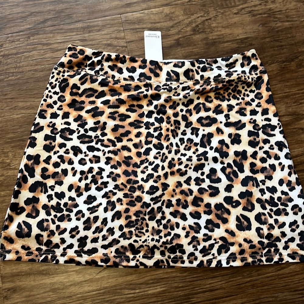 NWT Cheetah golf/athletic skirt